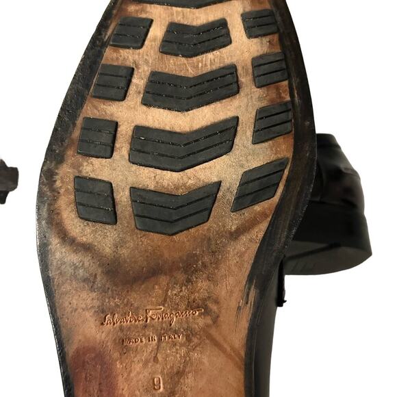 Salvatore Ferragamo  Men’s Brown Leather Dress Loafers
Size: 9 EUC - Picture 9 of 11